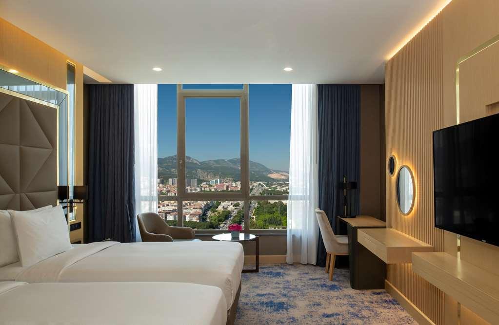 Doubletree By Hilton Manisa Hotell Rum bild