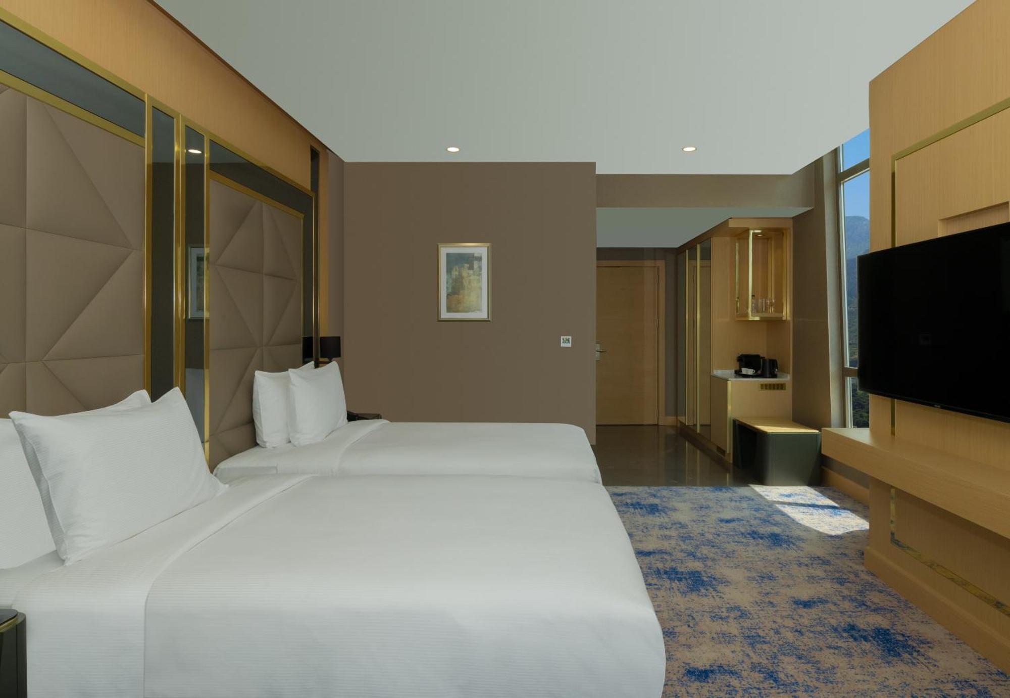 Doubletree By Hilton Manisa Hotell Exteriör bild