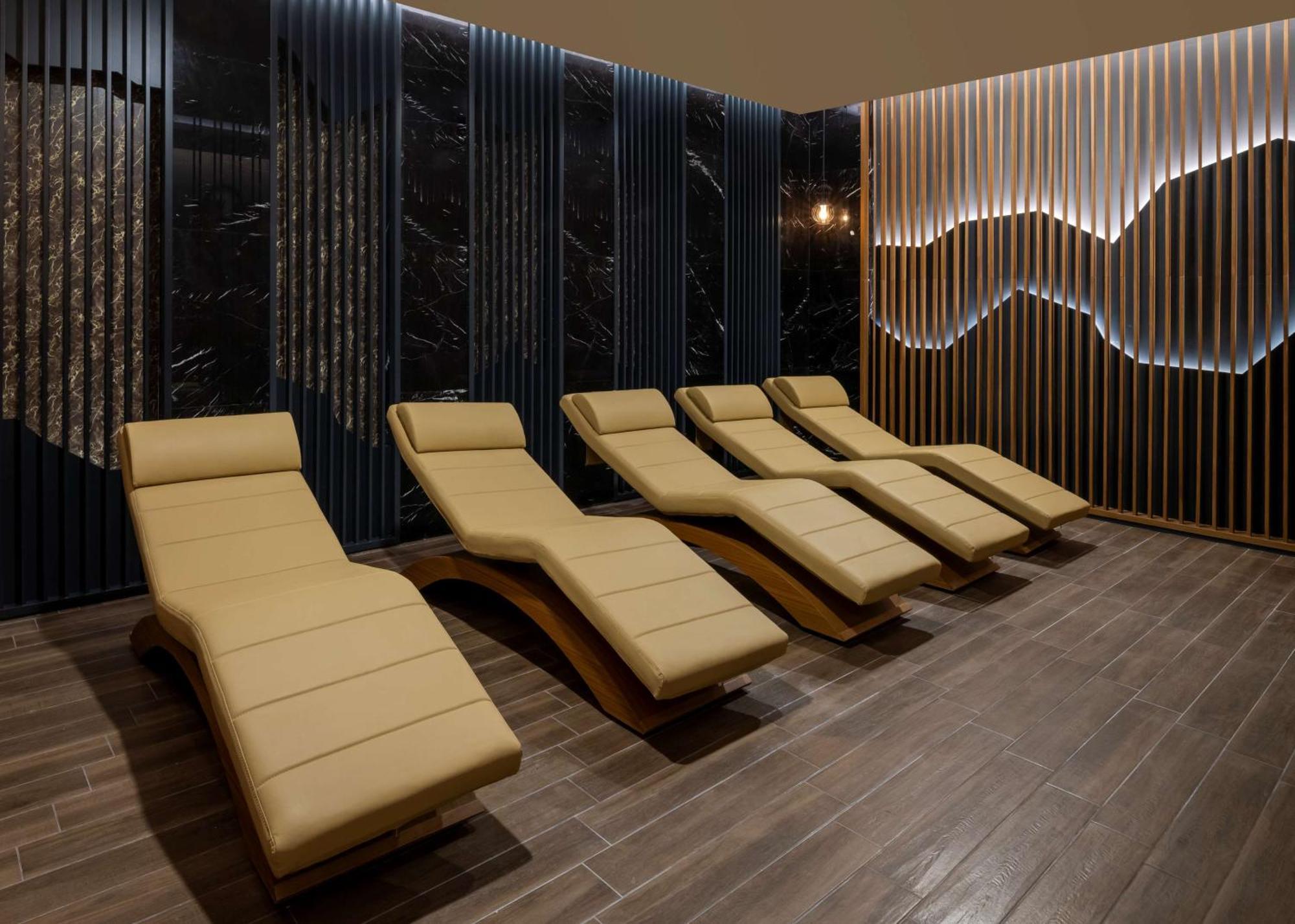Doubletree By Hilton Manisa Hotell Exteriör bild