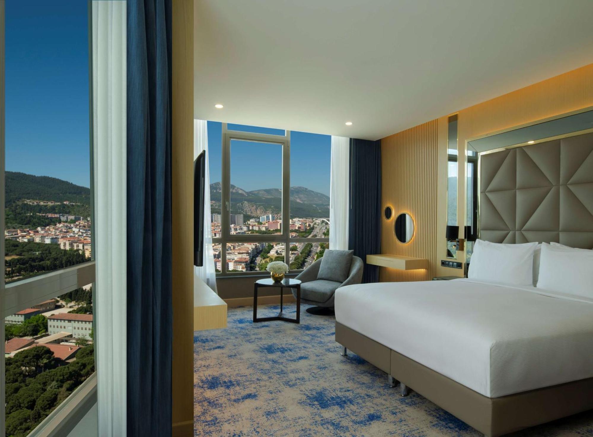 Doubletree By Hilton Manisa Hotell Exteriör bild